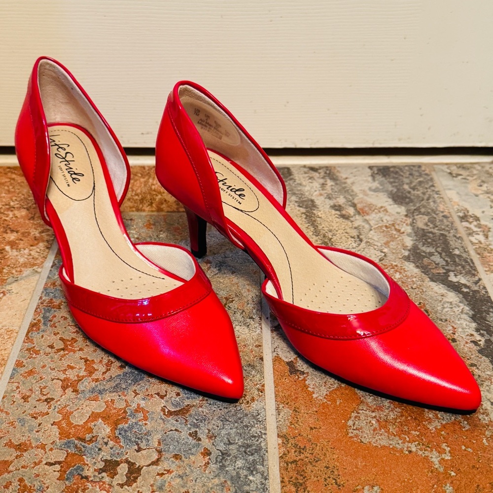 🌹NWOB!!! Festive Life Stride Red Patent Heels Classic Stiletto D’Orsay Pumps! - Picture 4 of 16